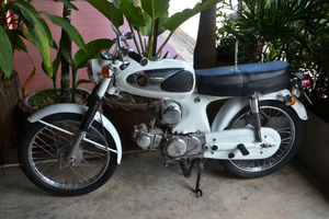 motorbike-1033398_1920.jpg